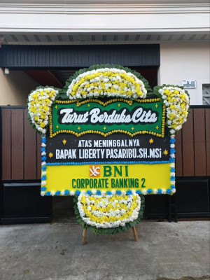 Papan Bunga Duka di Pringgasela
